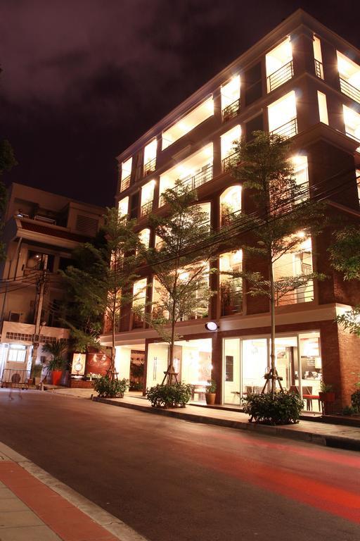 Mirth Sathorn Hotel Bangkok Ngoại thất bức ảnh