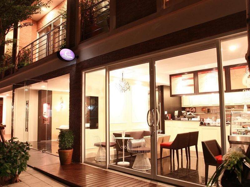 Mirth Sathorn Hotel Bangkok Ngoại thất bức ảnh
