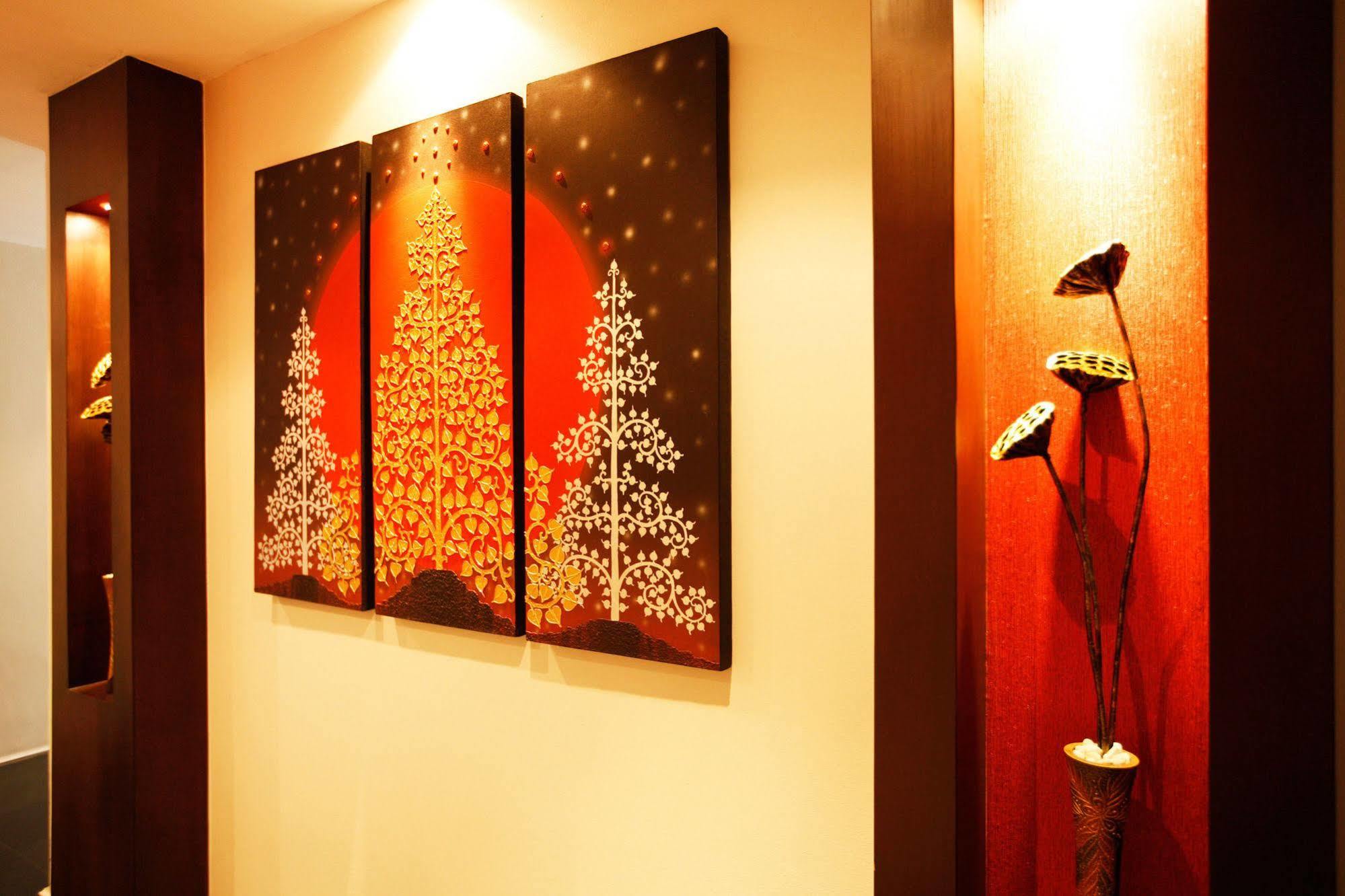 Mirth Sathorn Hotel Bangkok Ngoại thất bức ảnh